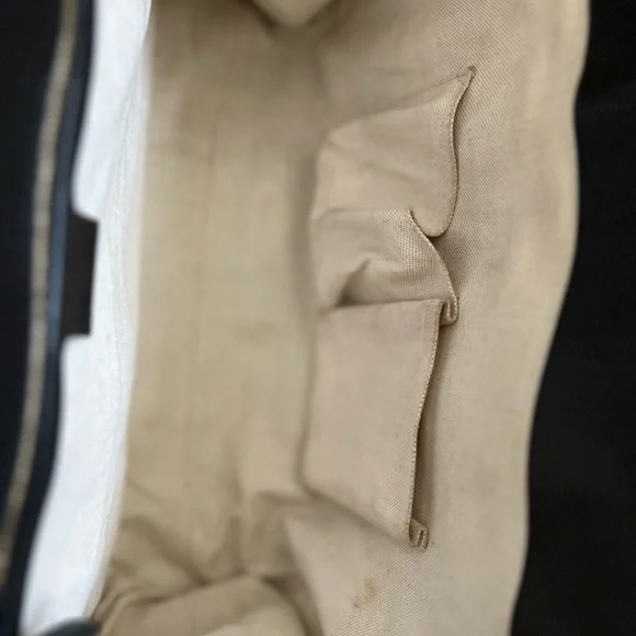 Gucci Emily horsebit bag bundle comes with heart long wallet, box not included. - Picture 4 of 12